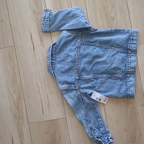 OshKosh Bgodh Denim Jacket and Jeans  for Kids Lot Of Two Size 2t, 18 M - Picture 4 of 9